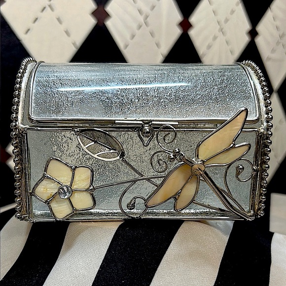 Tempered Glass Box with Floral & Dragonfly Design – Silver Accents - Picture 4 of 10